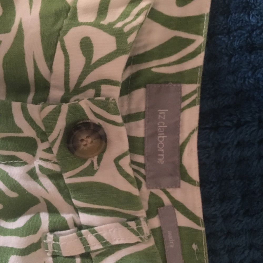 Liz Claiborne Audra Pant Floral design - Picture 3 of 6